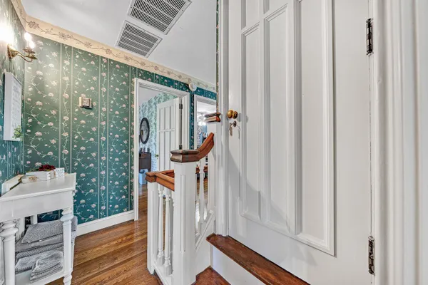 $669,000 | 3814 Belle Aire Circle Southwest, Roanoke, VA 24018