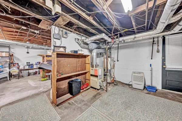 $669,000 | 3814 Belle Aire Circle Southwest, Roanoke, VA 24018