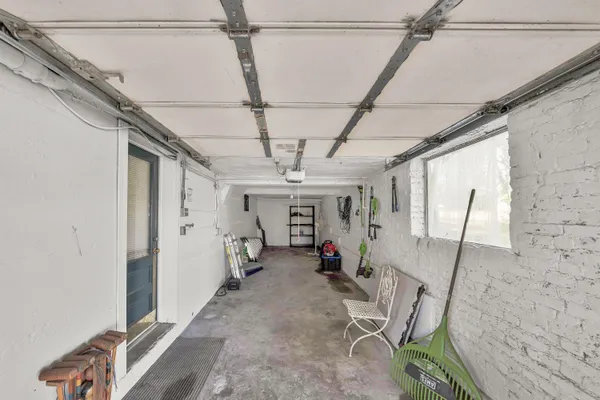 $669,000 | 3814 Belle Aire Circle Southwest, Roanoke, VA 24018