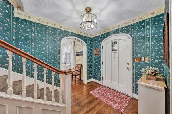 $669,000 | 3814 Belle Aire Circle Southwest, Roanoke, VA 24018