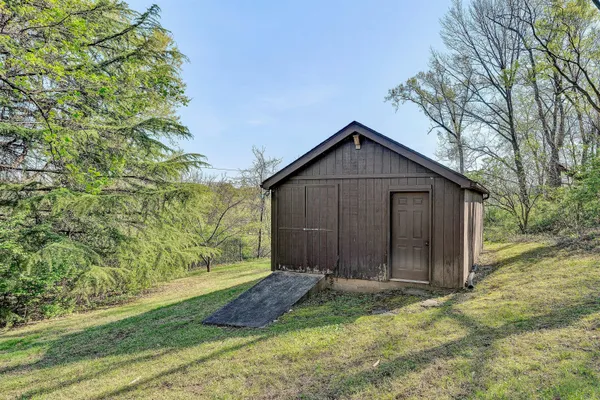 $669,000 | 3814 Belle Aire Circle Southwest, Roanoke, VA 24018