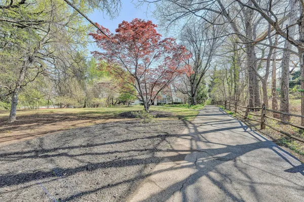 $669,000 | 3814 Belle Aire Circle Southwest, Roanoke, VA 24018