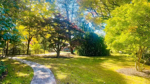 $669,000 | 3814 Belle Aire Circle Southwest, Roanoke, VA 24018