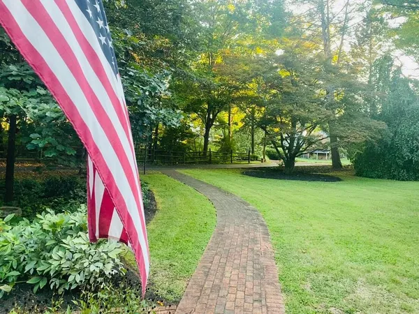 $669,000 | 3814 Belle Aire Circle Southwest, Roanoke, VA 24018
