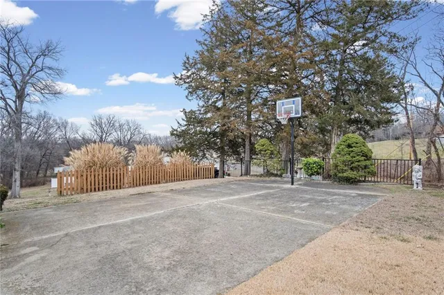 $239,000 | 1019 Price Boulevard, Atchison, KS 66002