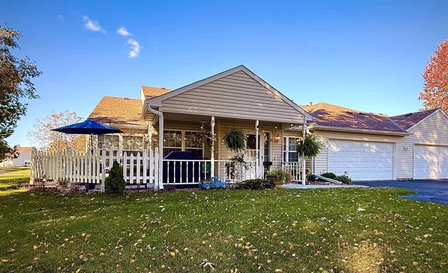 $275,000 | 432 Sarazin Street, Shakopee, MN 55379