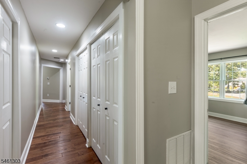 19 Bradford Road Edison, NJ 08820 - Photo 29 of 50 Gallery Image 29