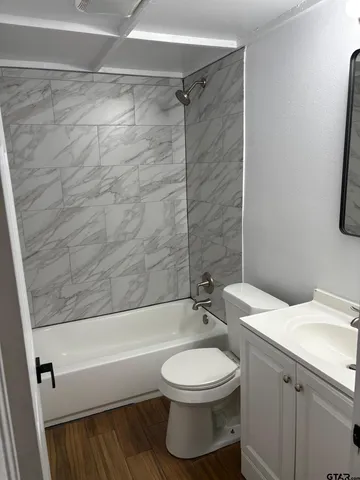 $750 | 406 South Fredonia Street, Longview, TX 75601