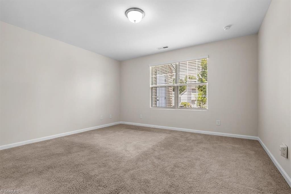 3887 Copperfield Court High Point, NC 27282 - Photo 21 of 44