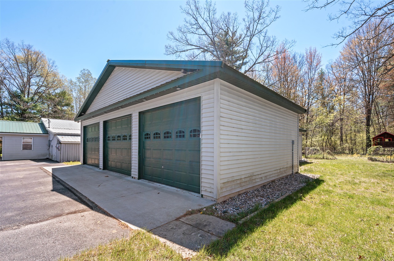 19077 12 12 Mile Road Big Rapids, MI 49307 - Photo 32 of 44