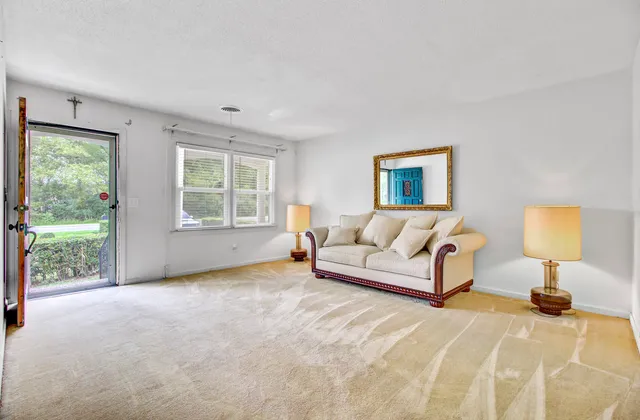 $440,000 | 5070 Highway 165, Hollywood, SC 29449