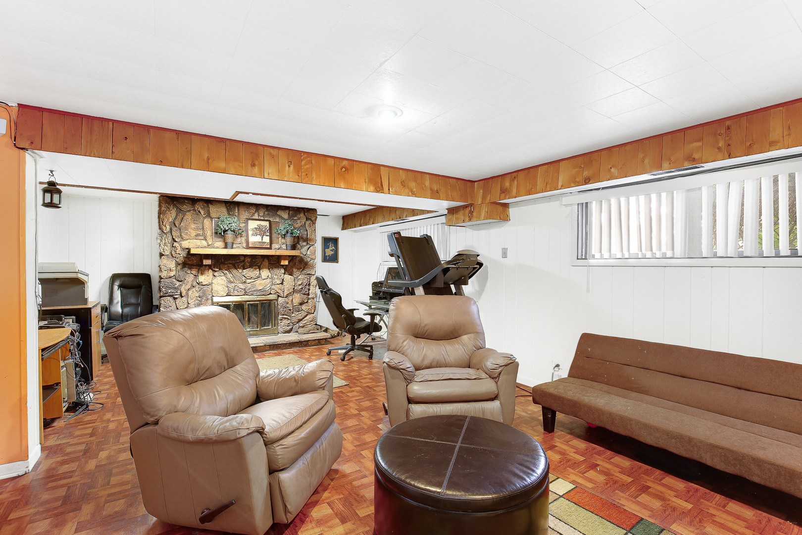 18854 Queens Road Homewood, IL 60430 - Photo 9 of 12