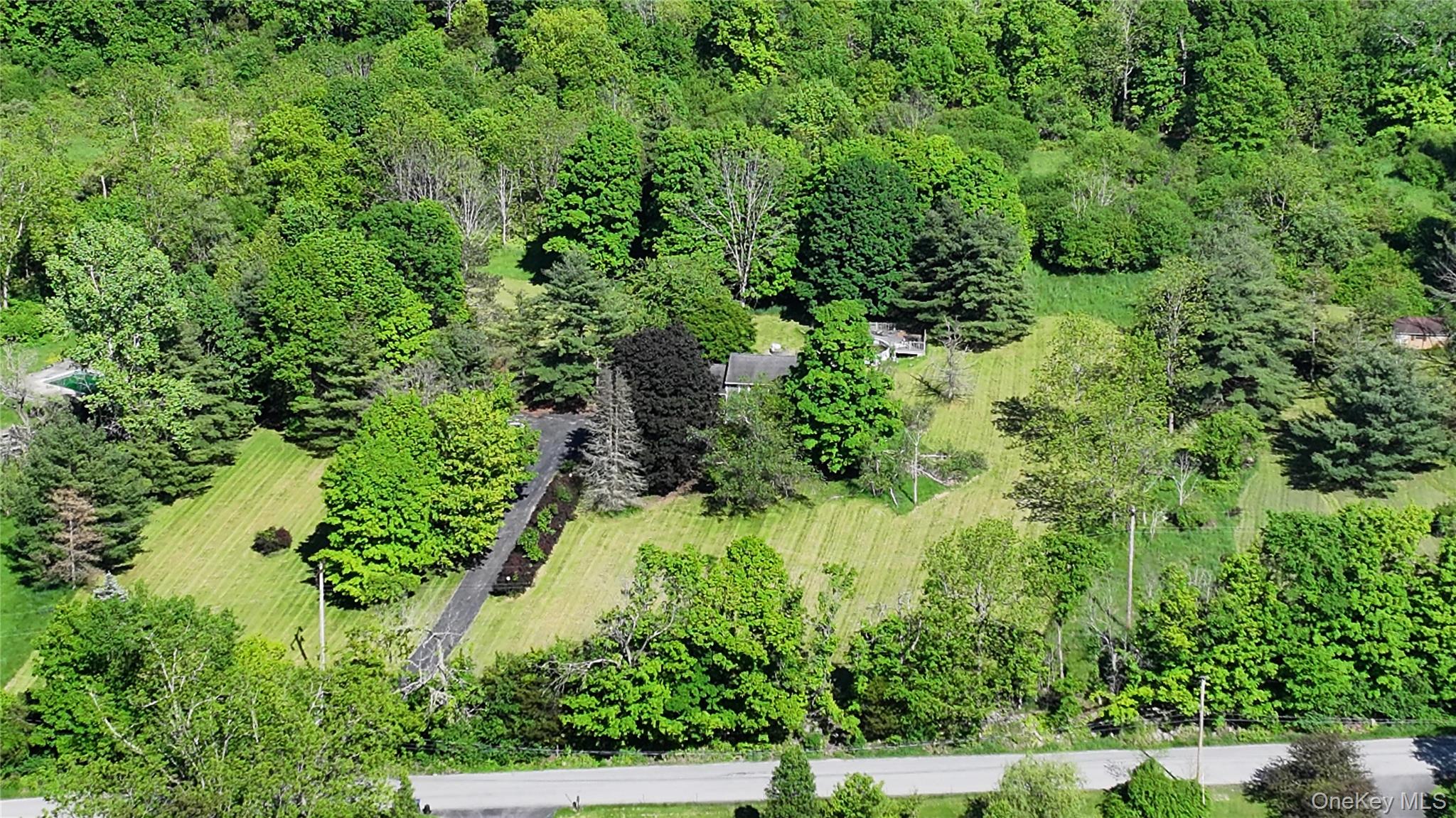 215 Prospect Road Monroe, NY 10950 - Photo 3 of 46