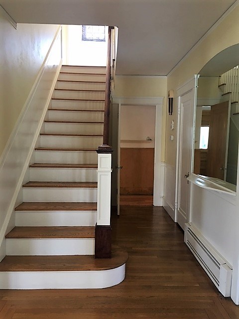 18 Colonial Road Providence, RI 02906 - Photo 4 of 39