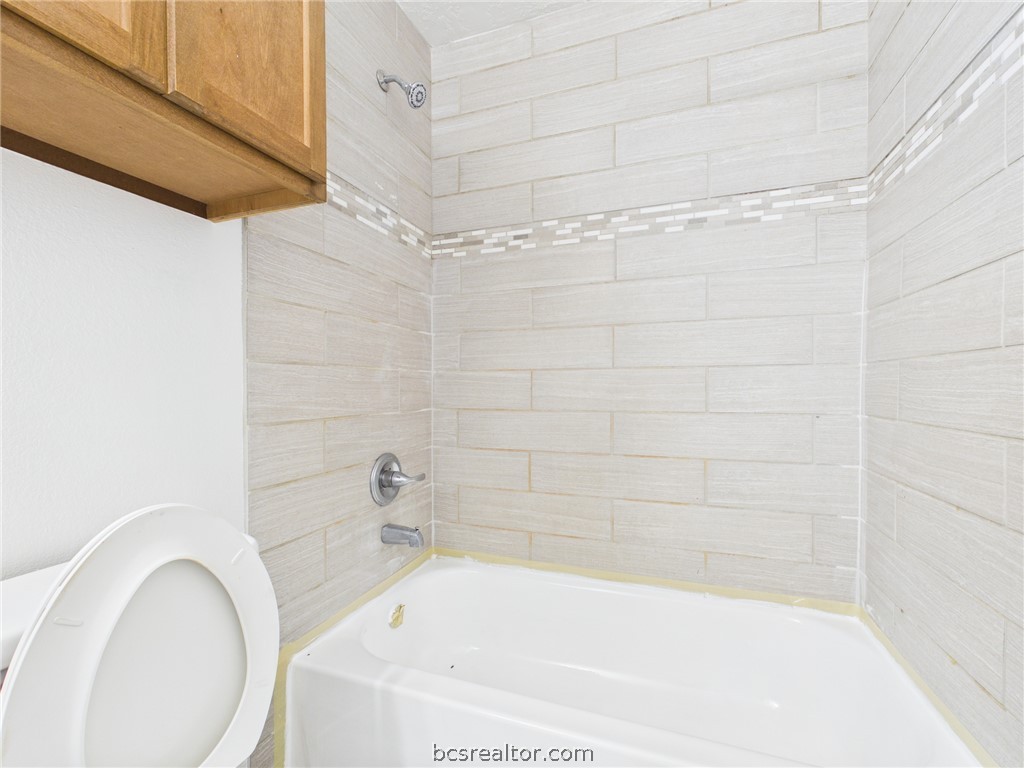 1902 Finfeather Road, Unit B Bryan, TX 77801 - Photo 10 of 15 Gallery Image 10