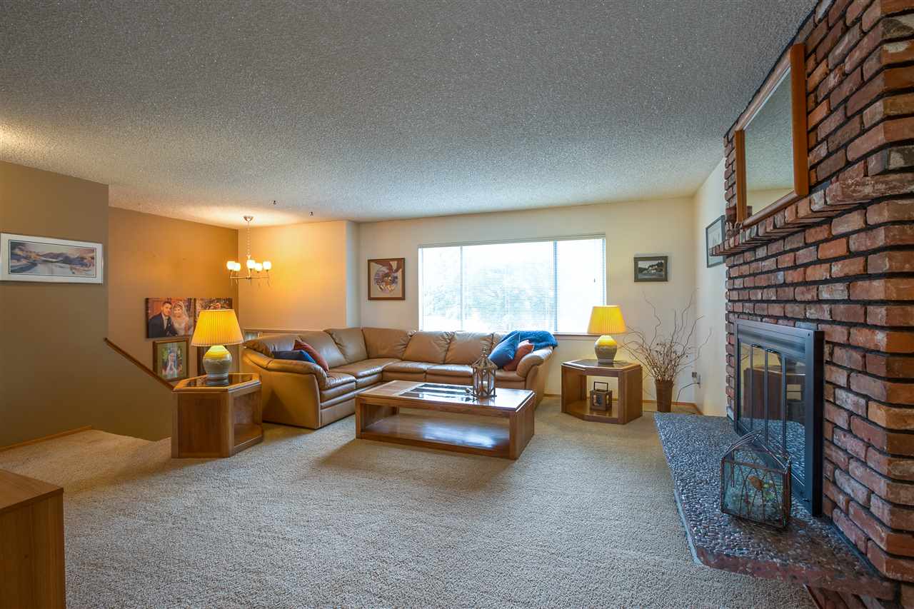3909 East Beverly Road Mead, WA 99021 - Photo 3 of 20 Gallery Image 3