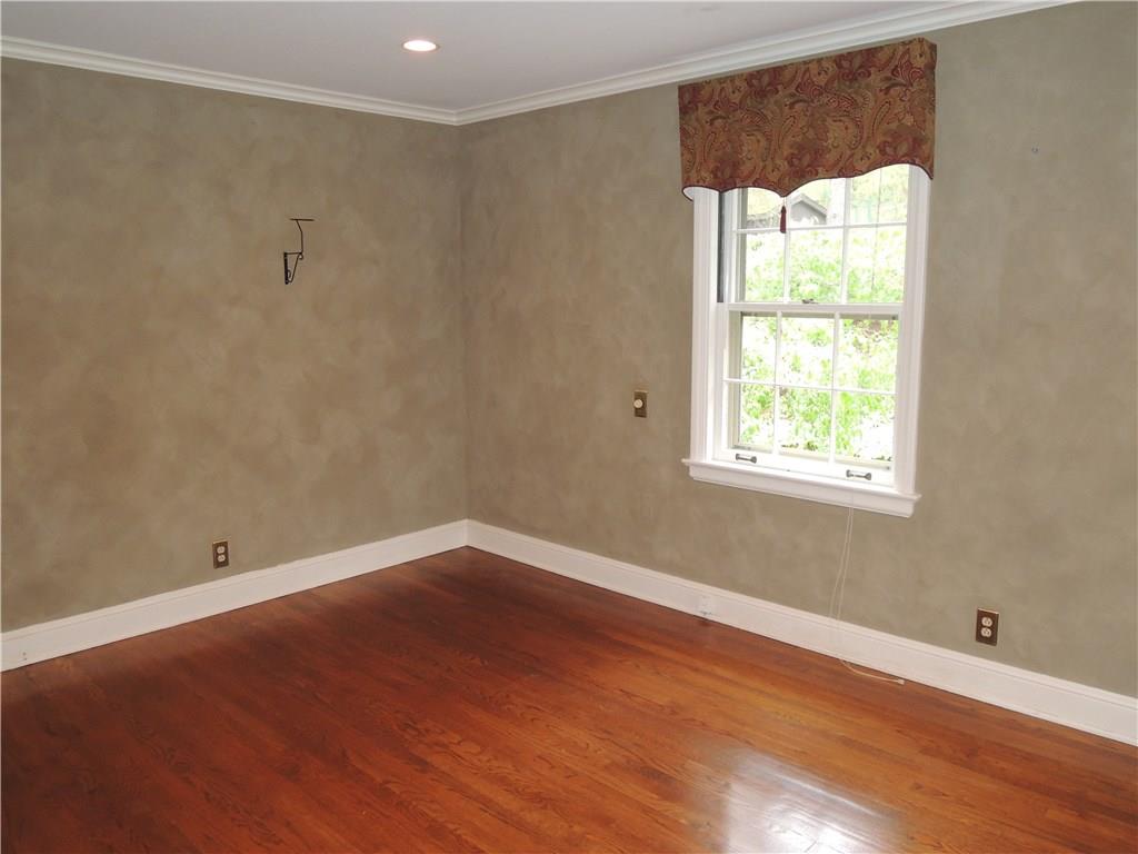 769 Larchmont Road Mt. Lebanon, PA 15243 - Photo 14 of 18 Gallery Image 14