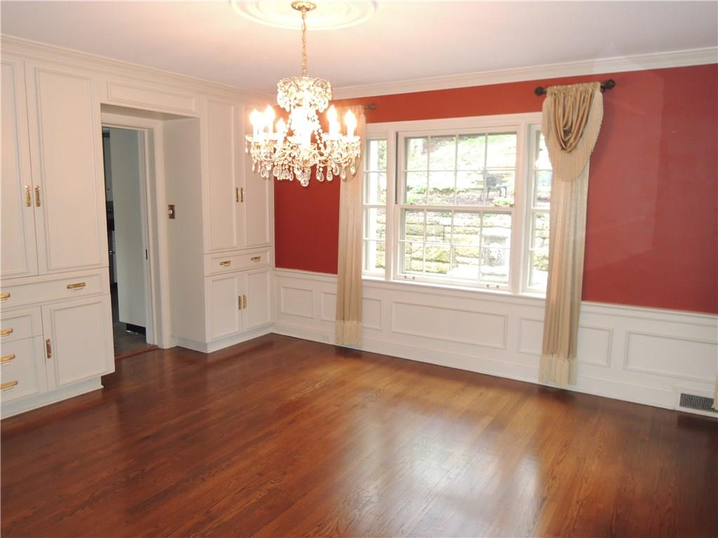 769 Larchmont Road Mt. Lebanon, PA 15243 - Photo 7 of 18 Gallery Image 7