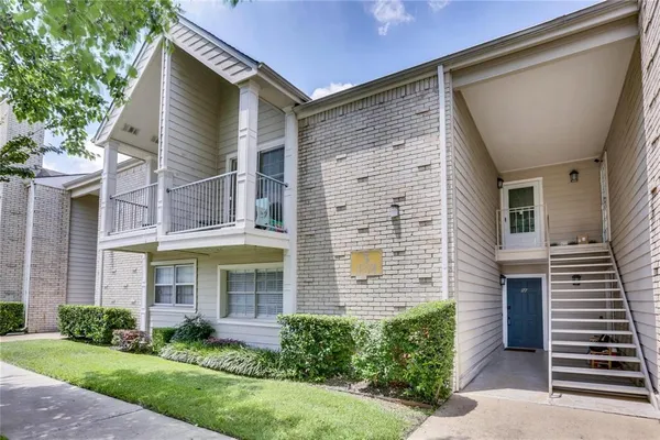 $1,300 | 5881 Preston View Boulevard, Unit 177, Dallas, TX 75240