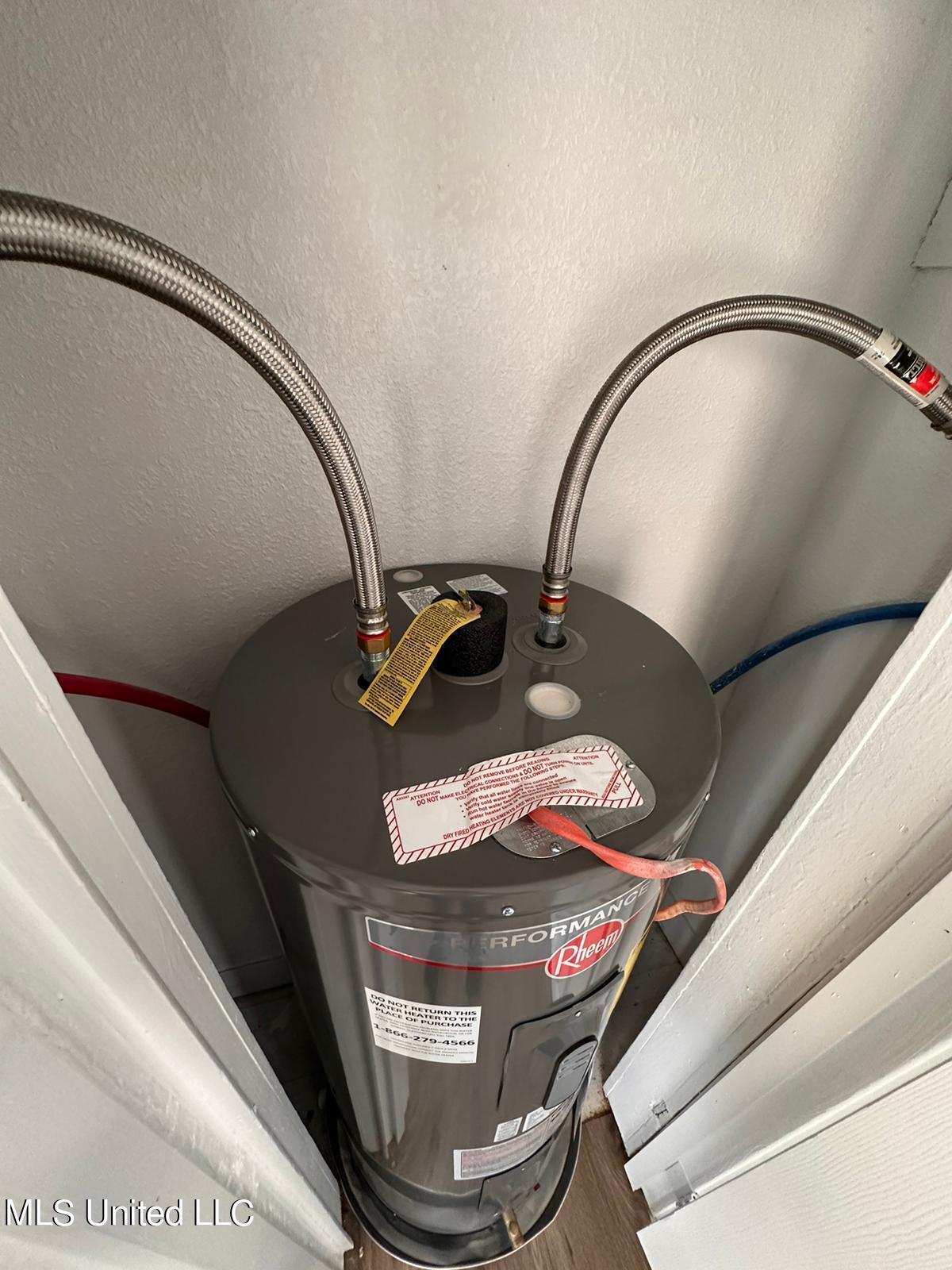 148 Princeton Street Jackson, MS 39203 - Photo 11 of 11 Water heater