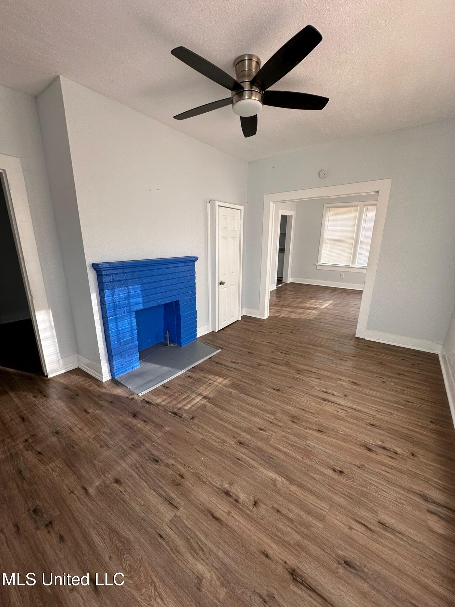 148 Princeton Street Jackson, MS 39203 - Photo 2 of 11 Livingroom