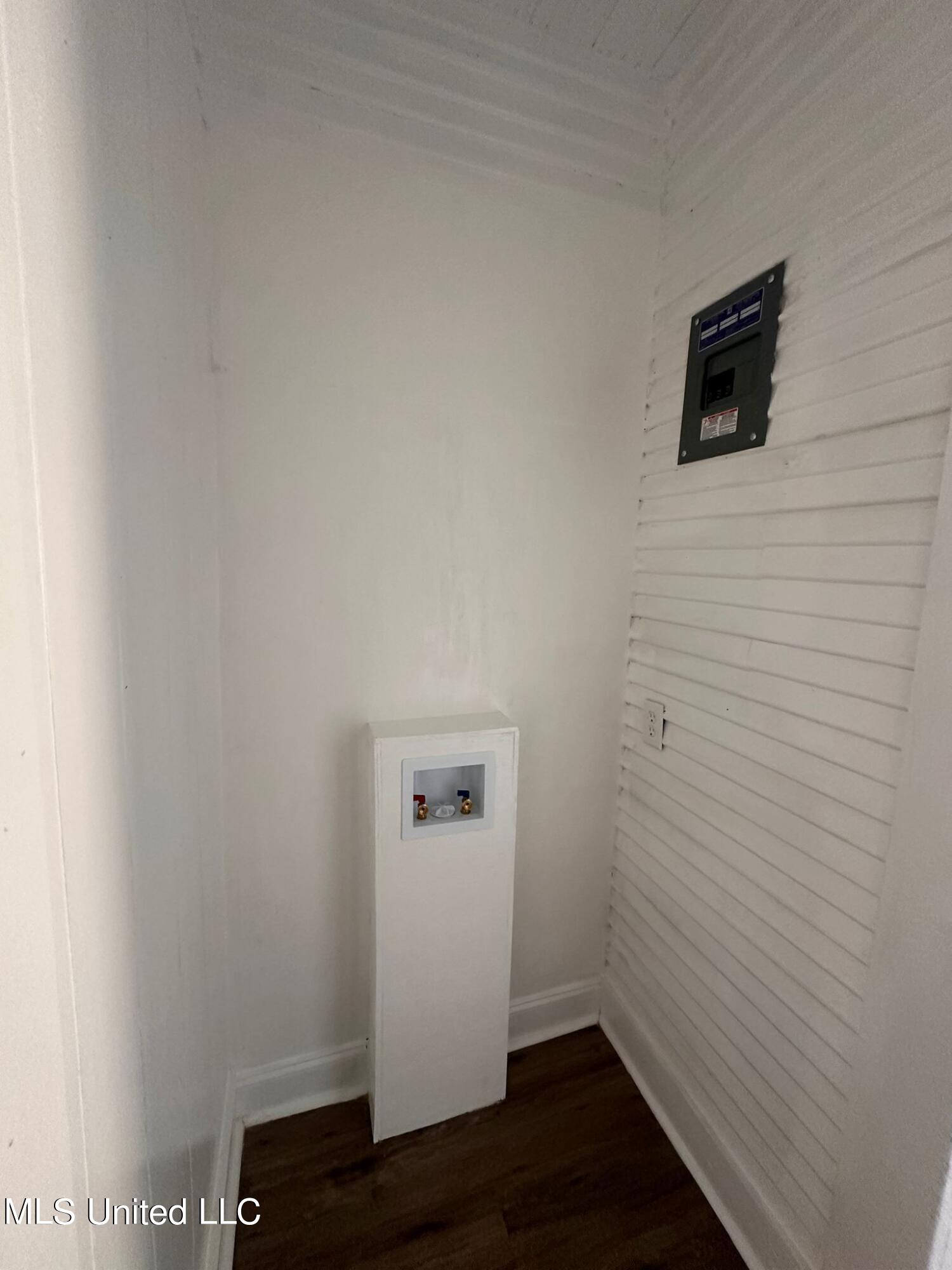 148 Princeton Street Jackson, MS 39203 - Photo 10 of 11 Laundry