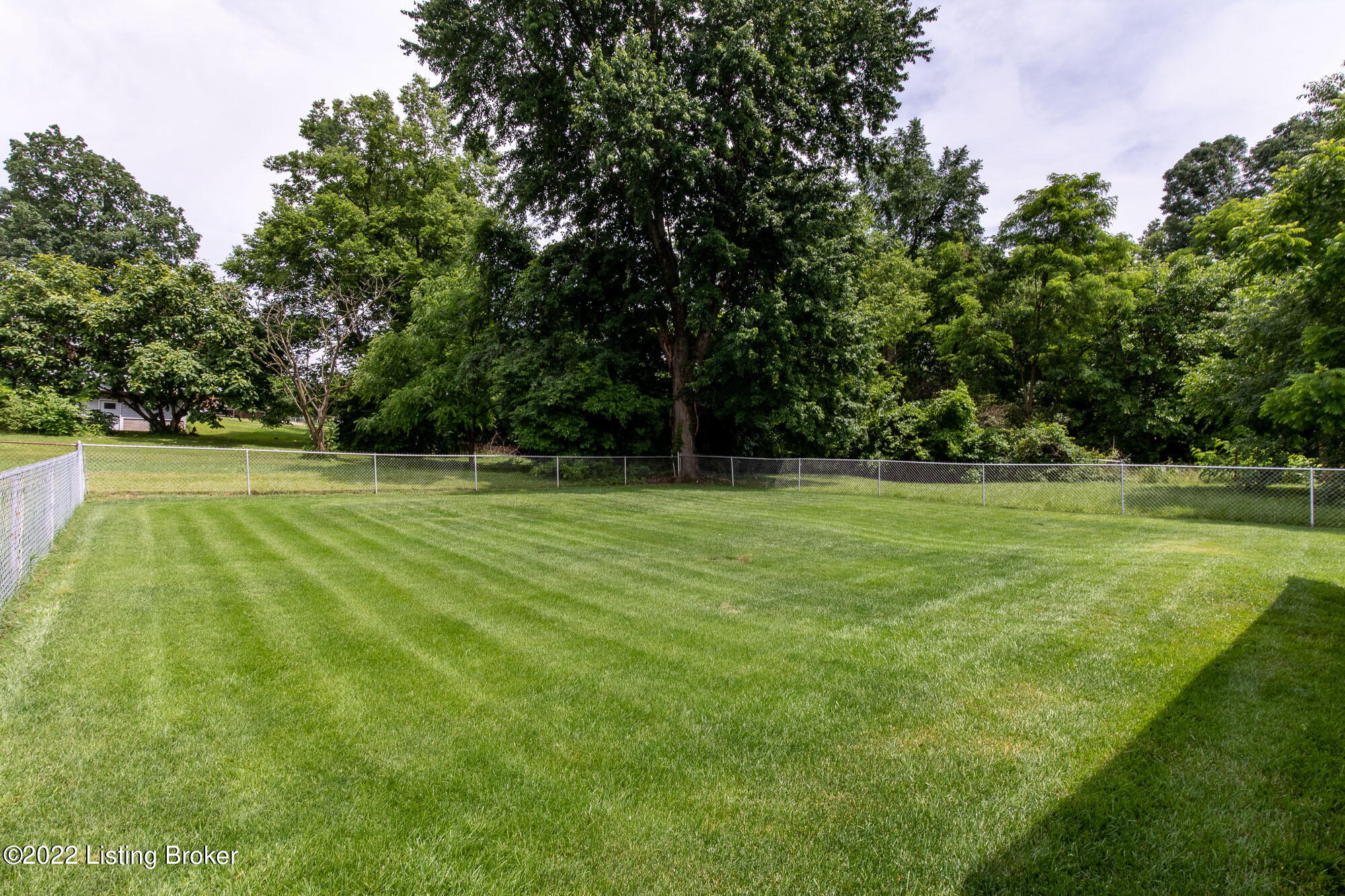 3409 Dell Road Louisville, KY 40299 - Photo 40 of 40 Dell040