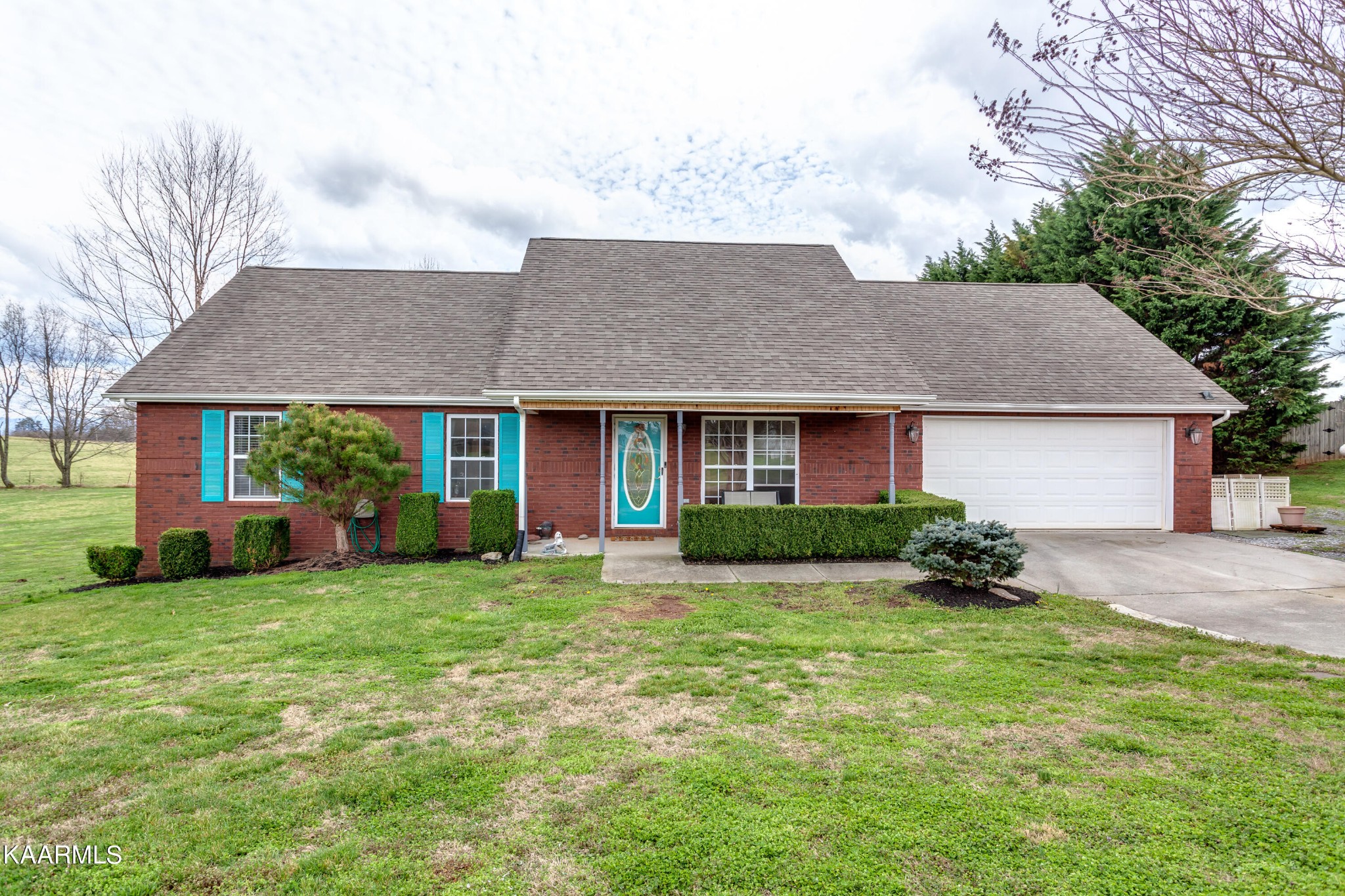5406 J Riley W Drive Greenback, TN 37742 - Photo 1 of 28 Gallery Image 1
