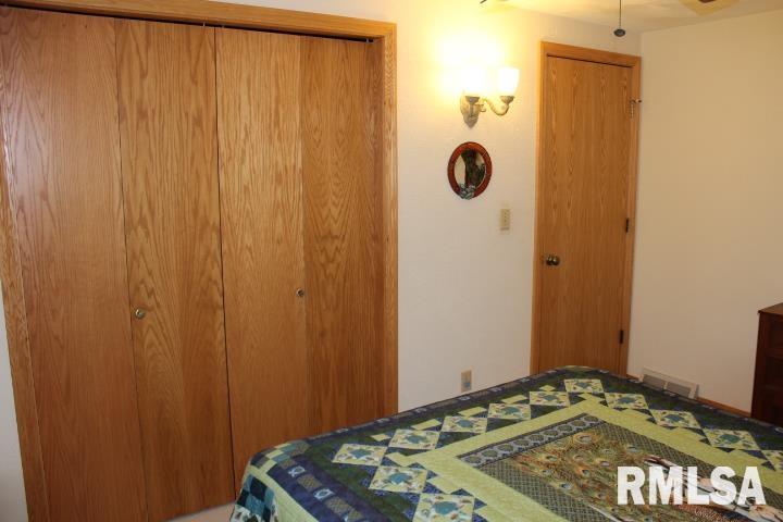 347 Harvester Road Canton, IL 61520 - Photo 17 of 36 Gallery Image 17