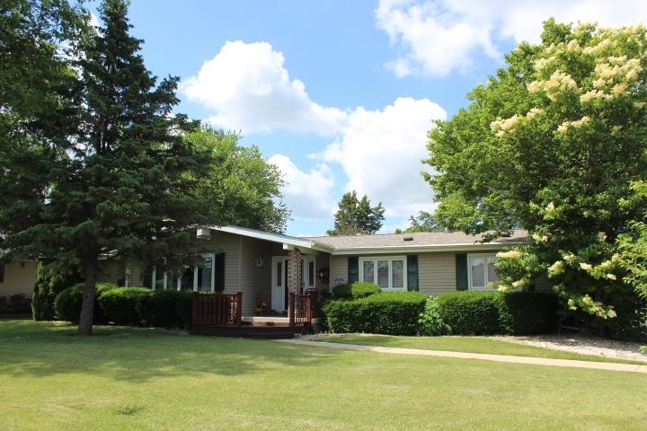 347 Harvester Road Canton, IL 61520 - Photo 2 of 36 Gallery Image 2