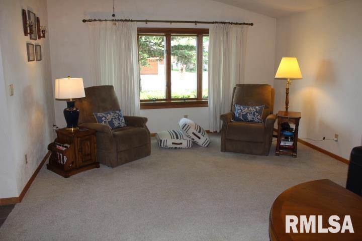 347 Harvester Road Canton, IL 61520 - Photo 7 of 36 Gallery Image 7