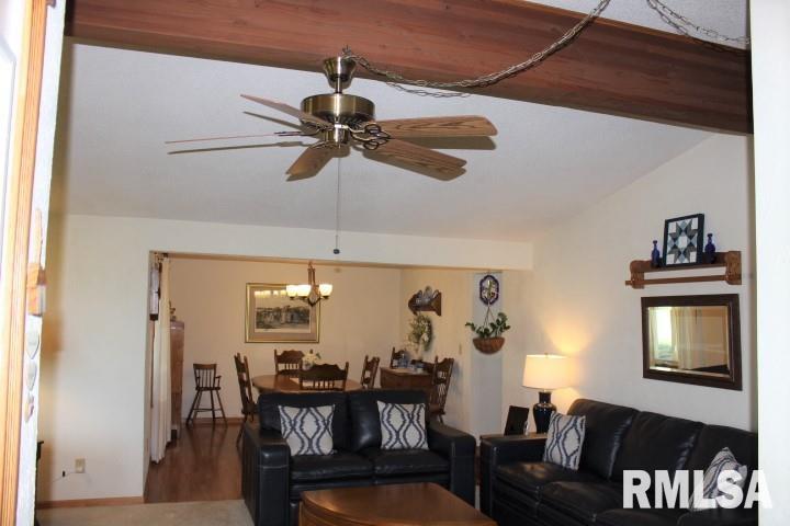 347 Harvester Road Canton, IL 61520 - Photo 8 of 36 Gallery Image 8