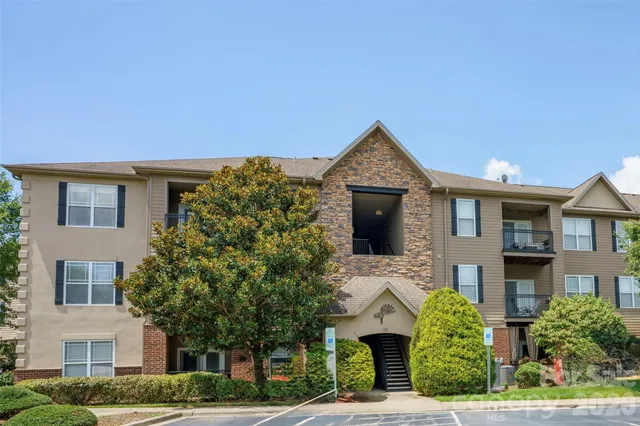 $279,000 | 181 Brickton Village Circle, Unit 301, Fletcher, NC 28732
