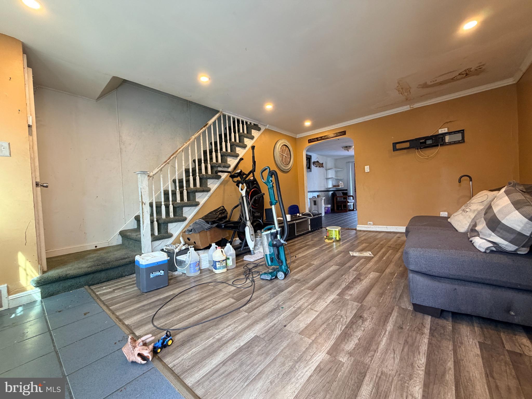 327 West 21st Street Chester, PA 19013 - Photo 3 of 34