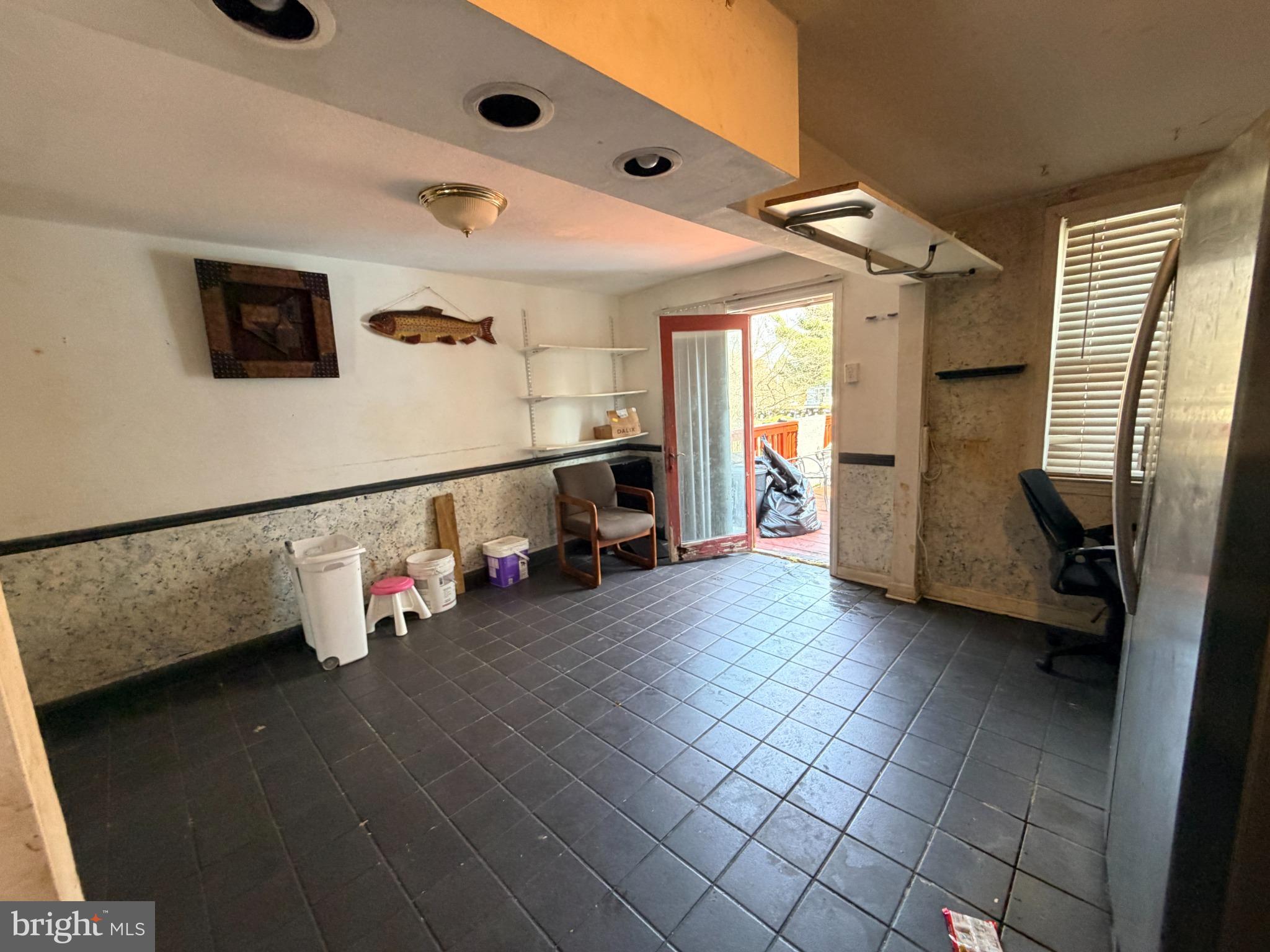 327 West 21st Street Chester, PA 19013 - Photo 8 of 34