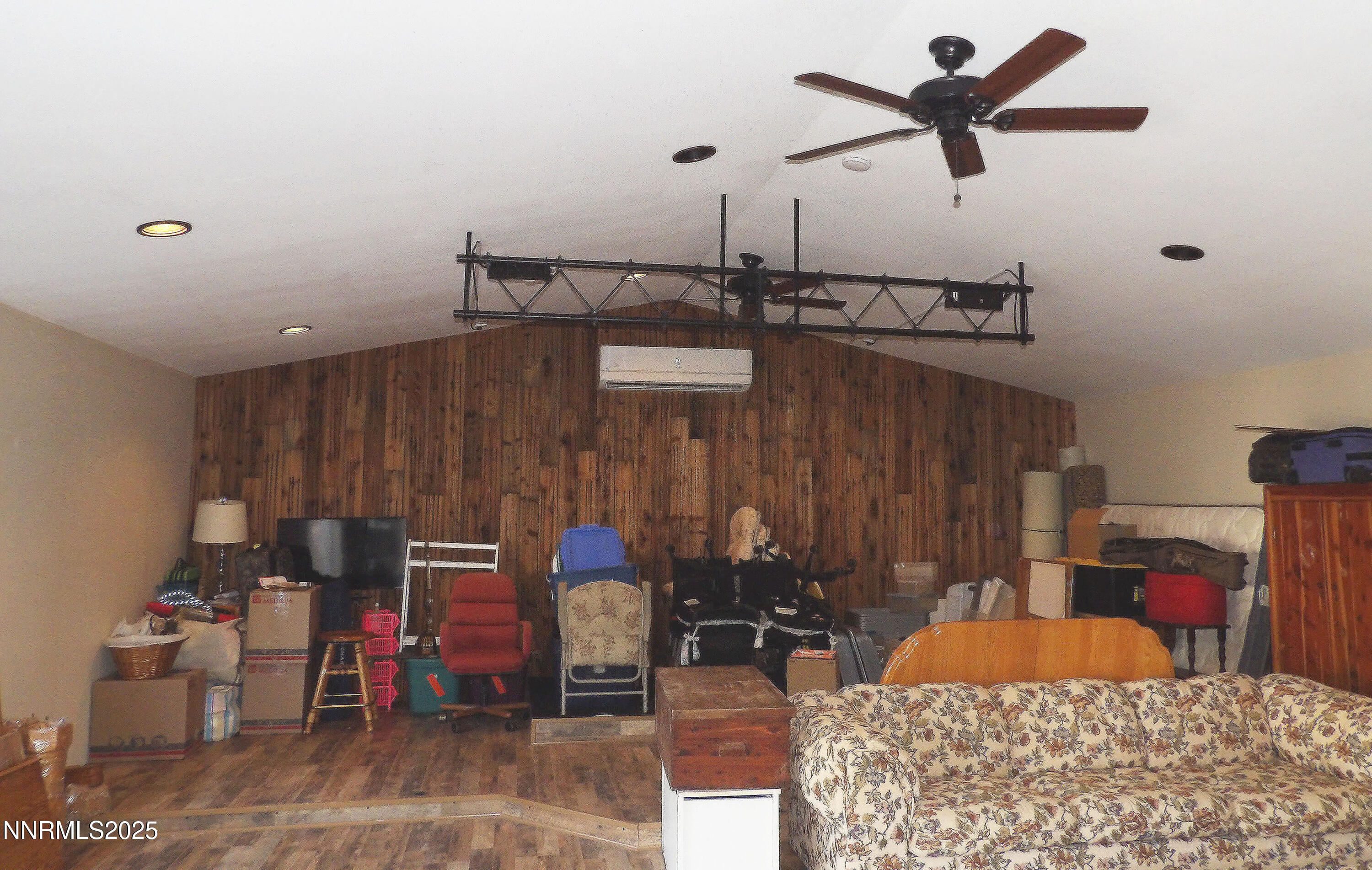 3195 Quick Cal Way Fernley, NV 89408 - Photo 36 of 61 Studio-FloatingRemovableStage