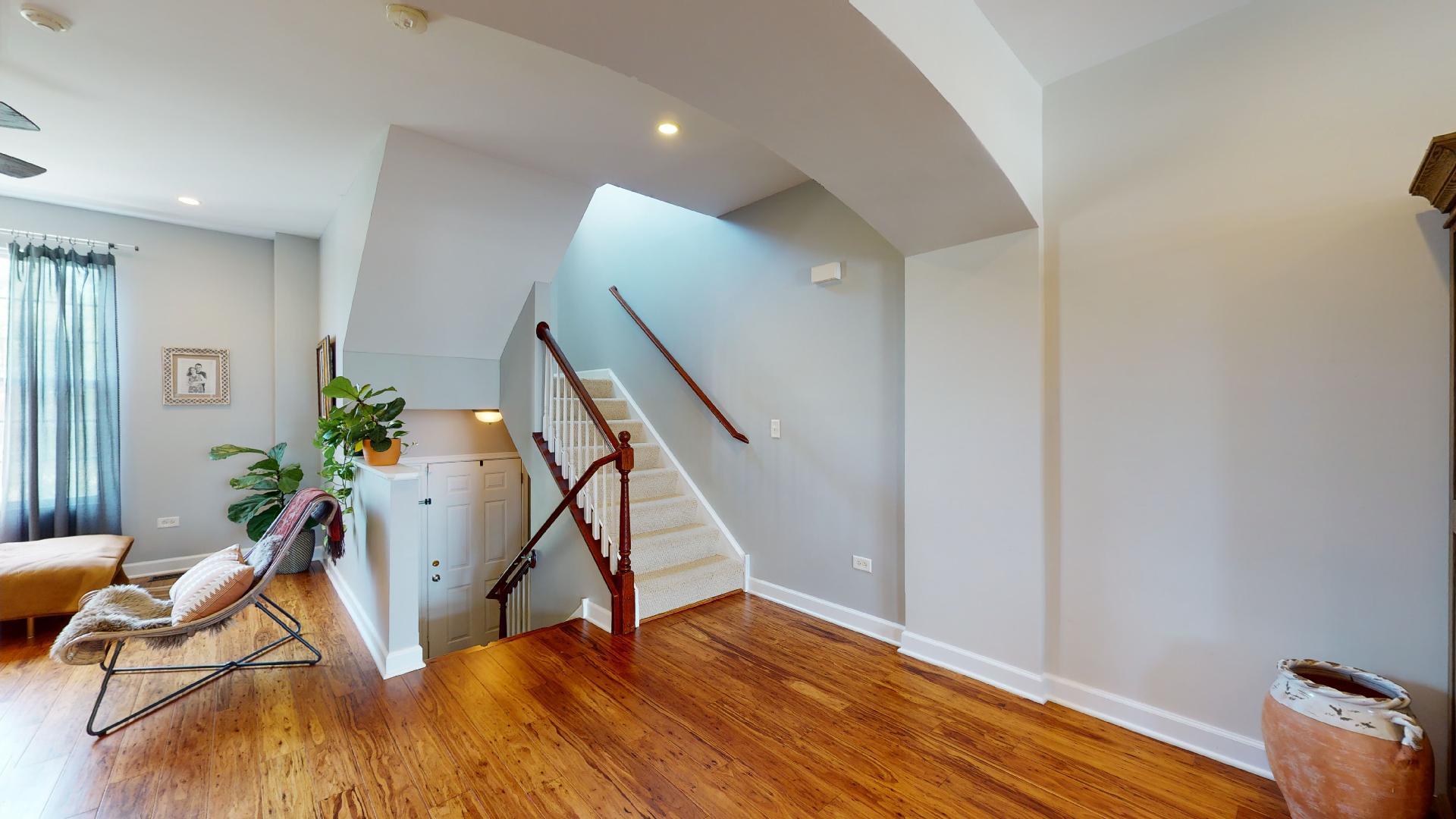 1925 Oxley Circle Naperville, IL 60563 - Photo 4 of 26