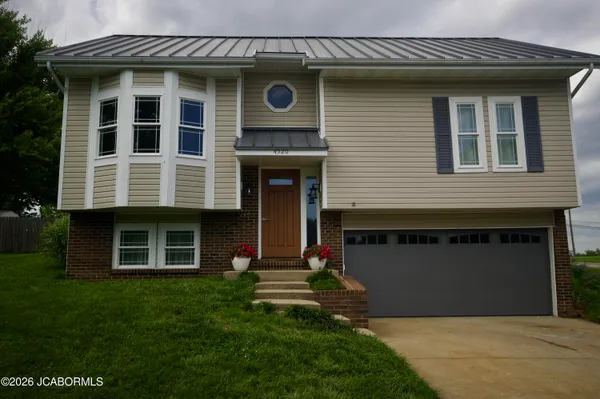 $255,000 | 4520 Wagonwheel Drive, Jefferson City, MO 65109