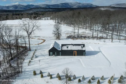 $1,200,000 | 3 Schoolhouse Road, Saugerties, NY 12477