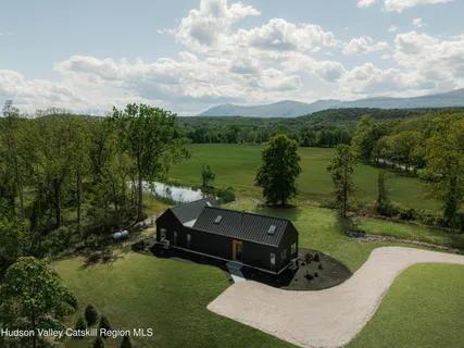$1,195,000 | 3 Schoolhouse Road, Saugerties, NY 12477