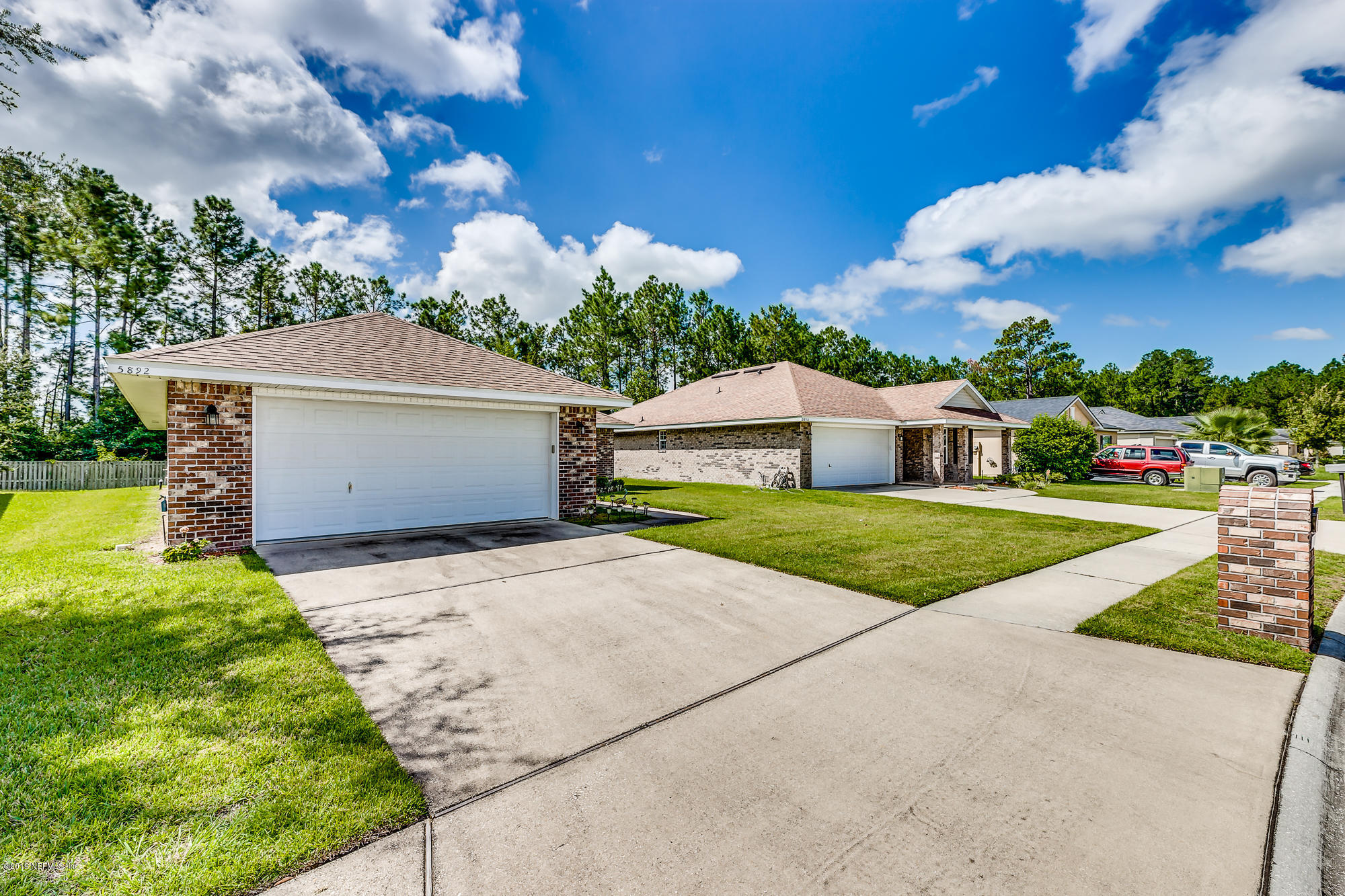 5892 Royalty Road Jacksonville, FL 32254 - Photo 4 of 30 5892 Royalty Rd-4063