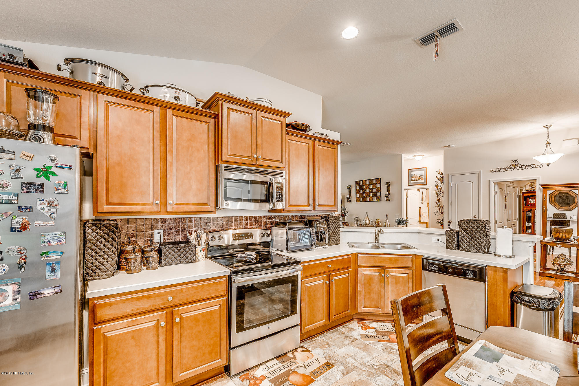 5892 Royalty Road Jacksonville, FL 32254 - Photo 9 of 30 5892 Royalty Rd-4128