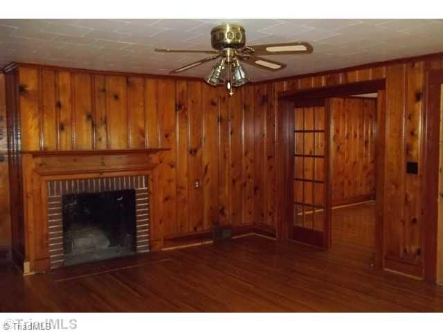 1150 Copeland School Road Dobson, NC 27017 - Photo 3 of 7 Living Room.