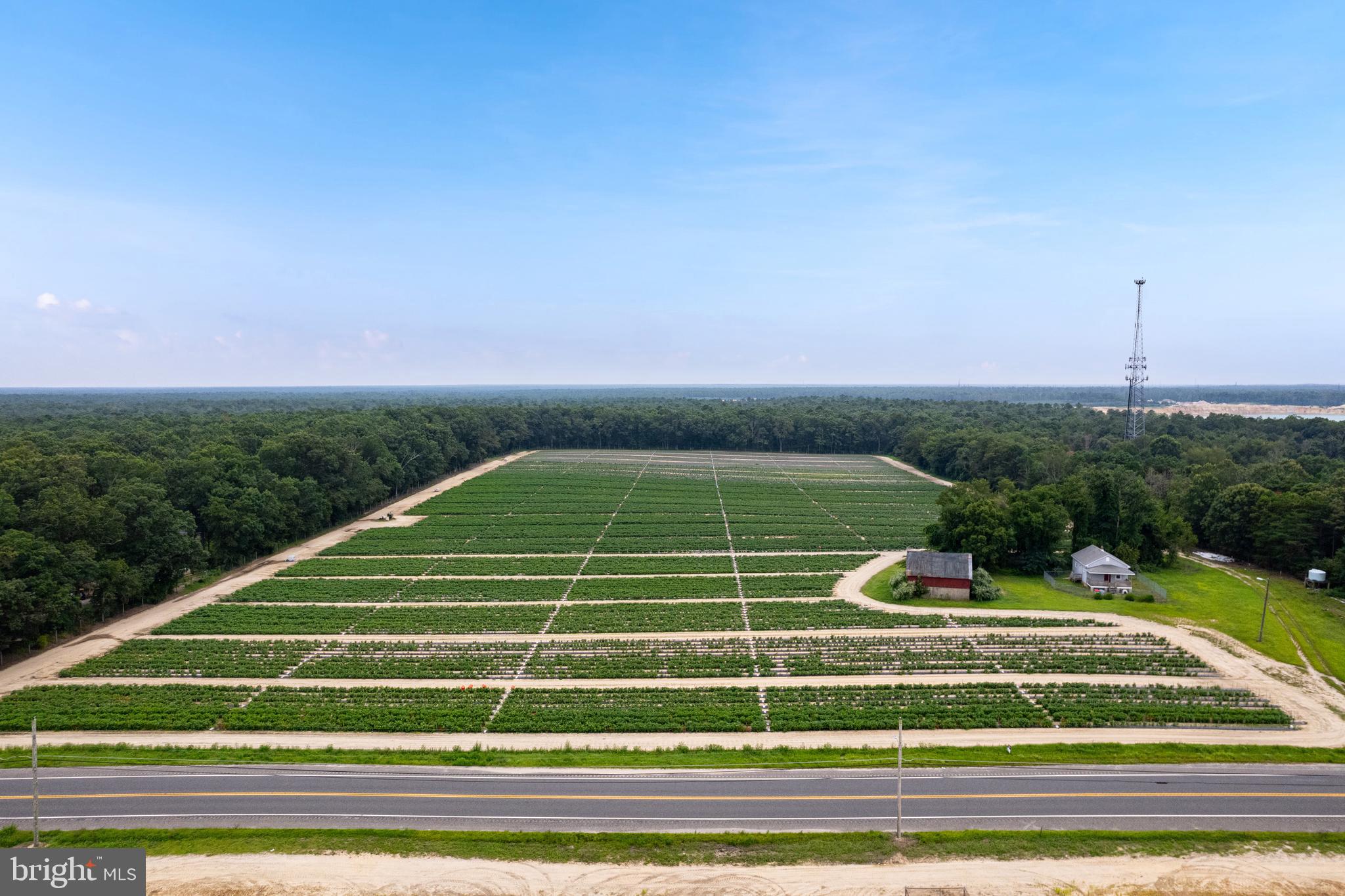 4225 Mays Landing Road Vineland, NJ 08361 - Photo 3 of 10 a view of a tennis court