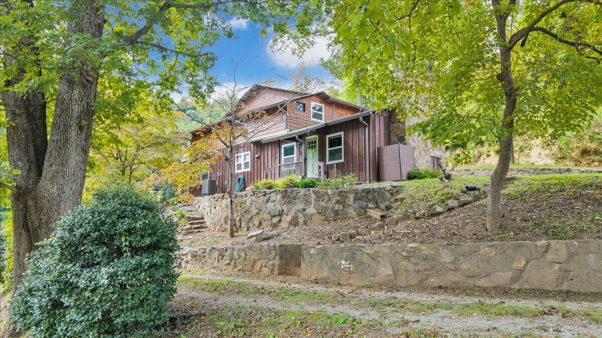 7965 Franklin Road Boones Mill, VA 24065 - Photo 110 of 114 136-DJI_20260928151752_0421_D