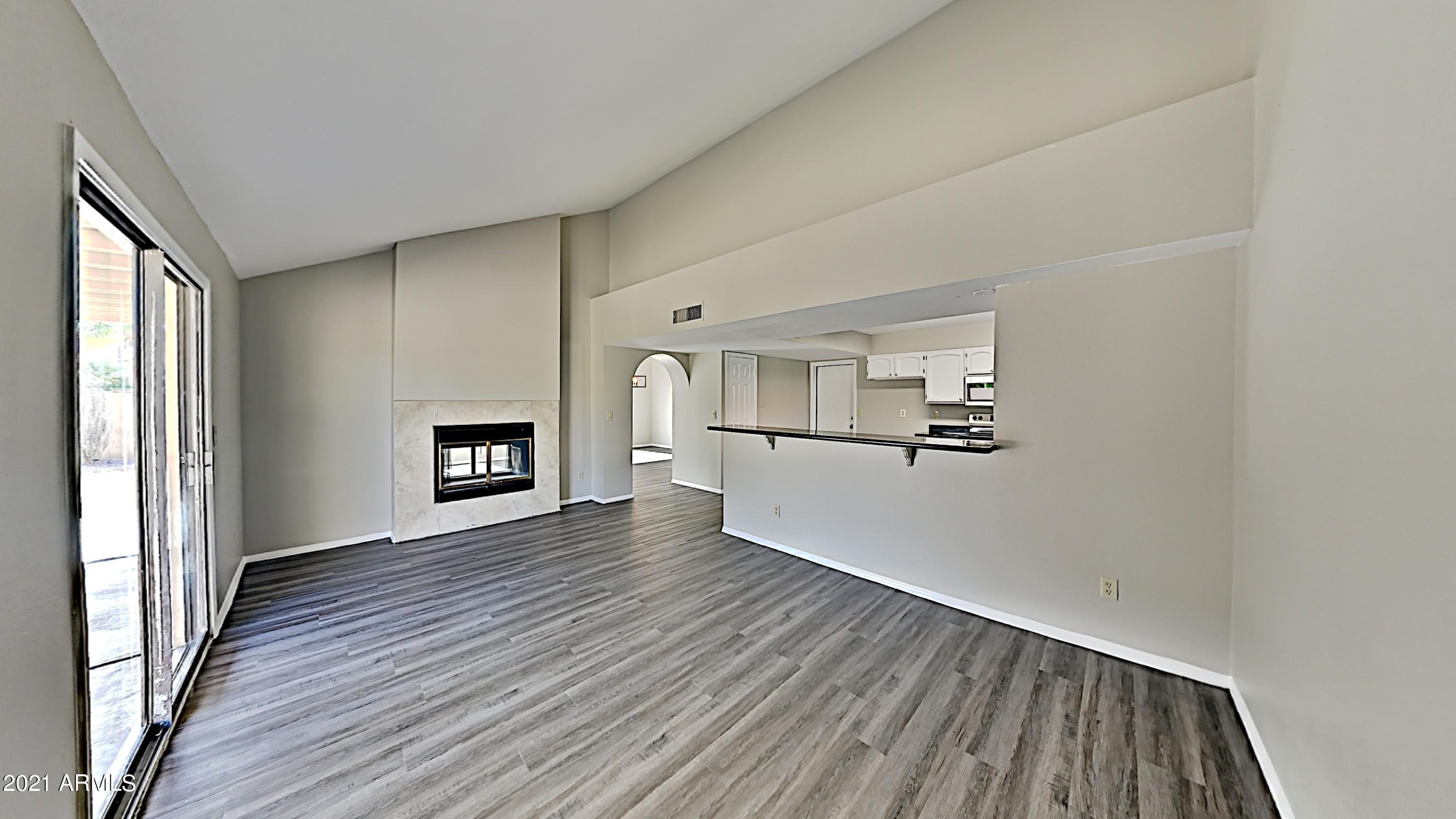 25 South Ocean Drive Gilbert, AZ 85233 - Photo 4 of 17 3_Image_yu5fwsyBuu