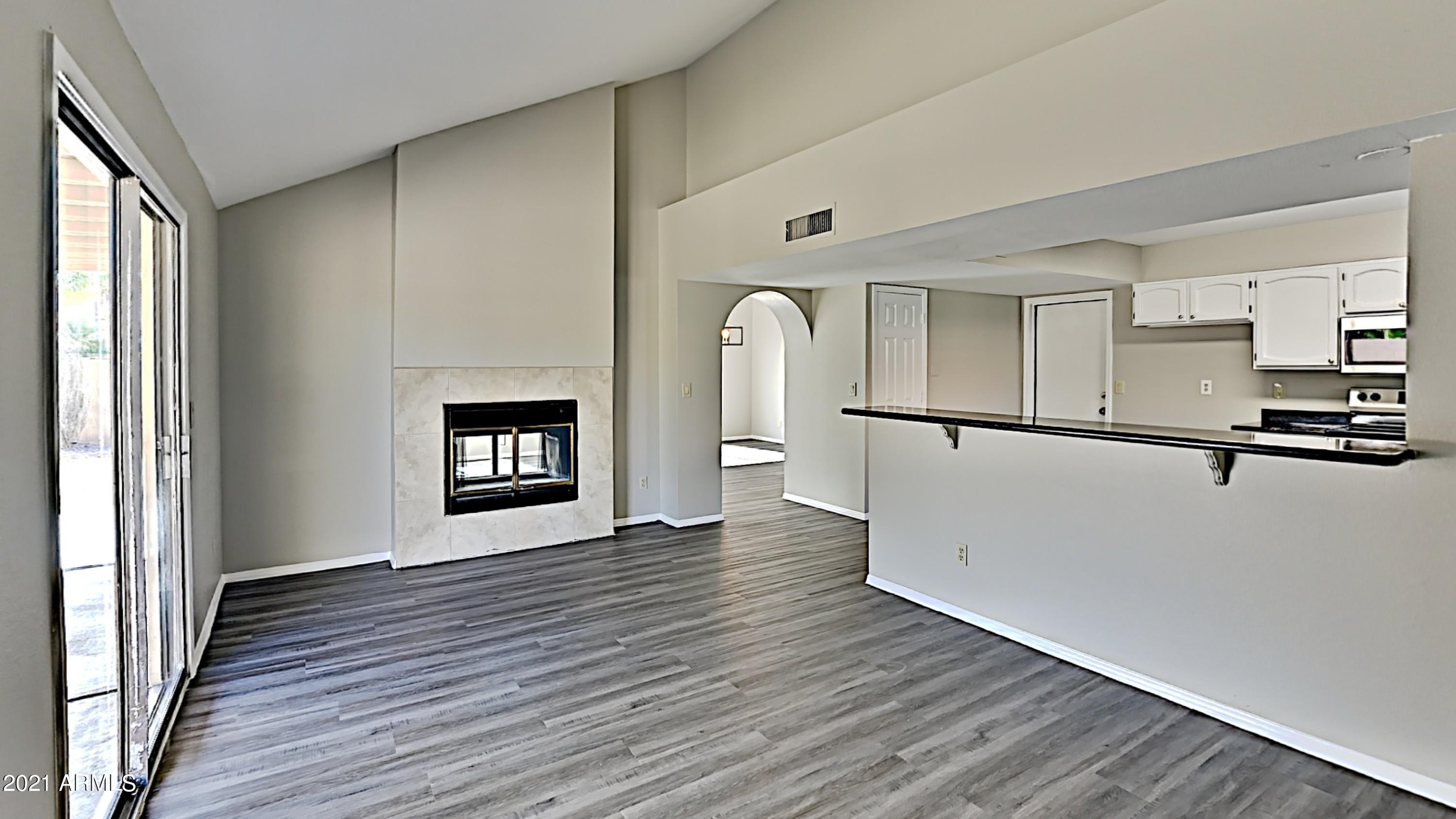 25 South Ocean Drive Gilbert, AZ 85233 - Photo 5 of 17 4_Image_7Wz5WgH2di