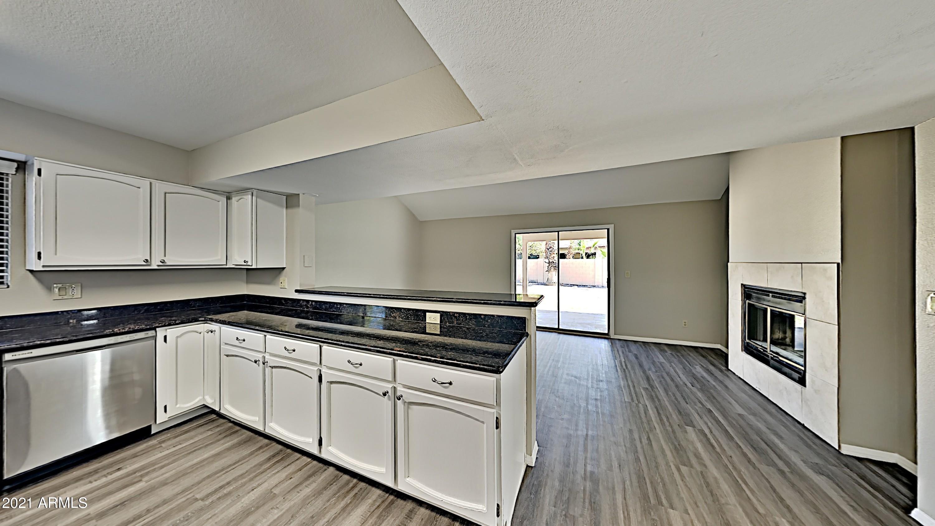 25 South Ocean Drive Gilbert, AZ 85233 - Photo 7 of 17 6_Image_RuyAxvMsk6