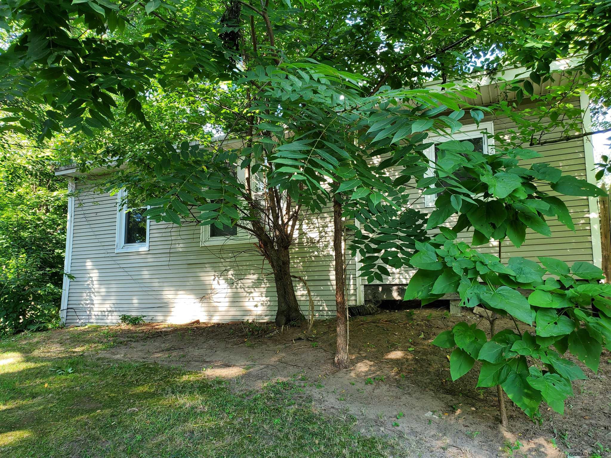 17 Katherine Road Albany, NY 12205 - Photo 1 of 18 Photo 1