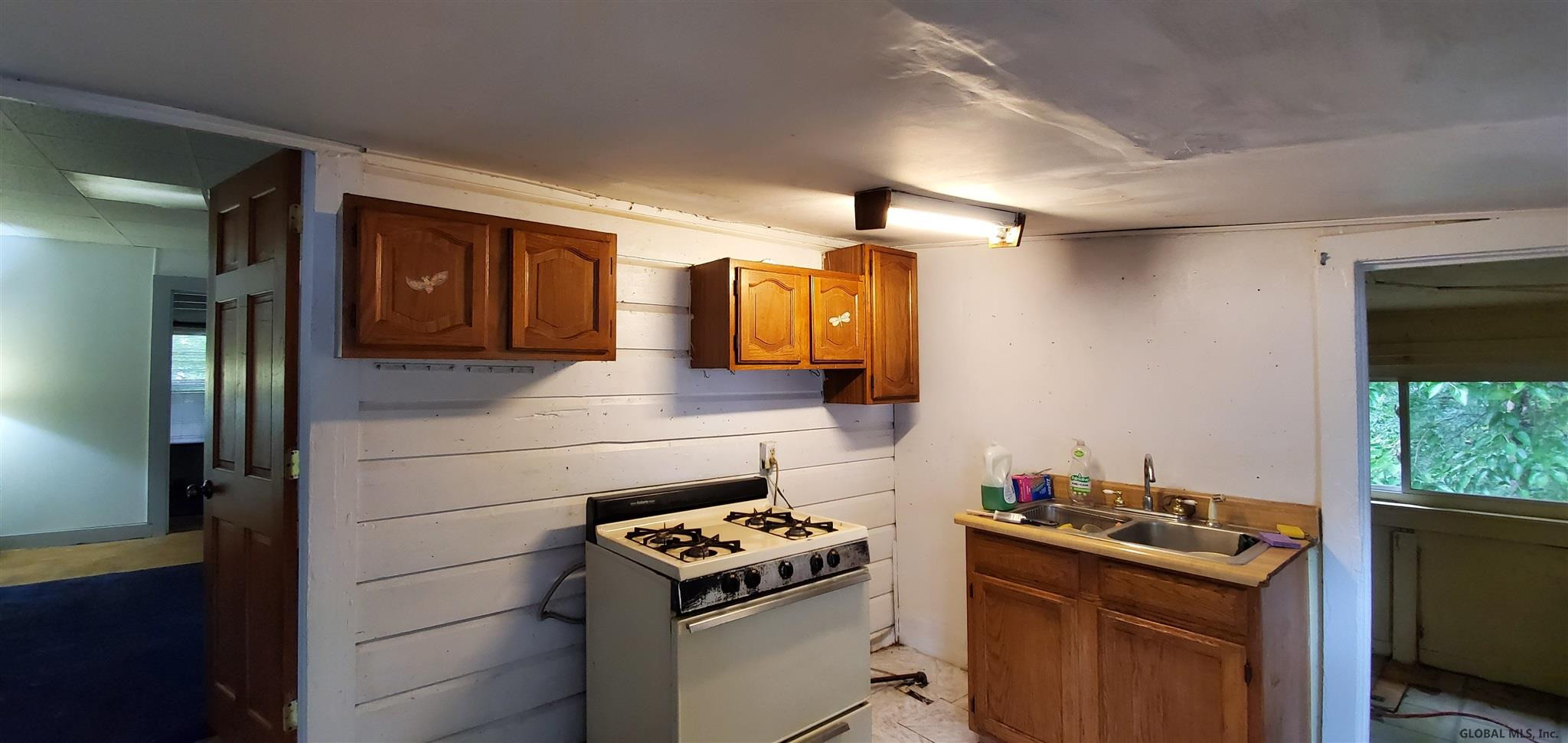 17 Katherine Road Albany, NY 12205 - Photo 11 of 18 Photo 11